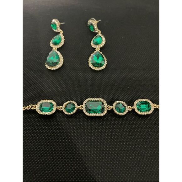 Green gem Earrings and bracelets set - Picture 1 of 10